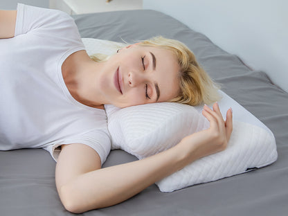 AlignRest contour pillow in white