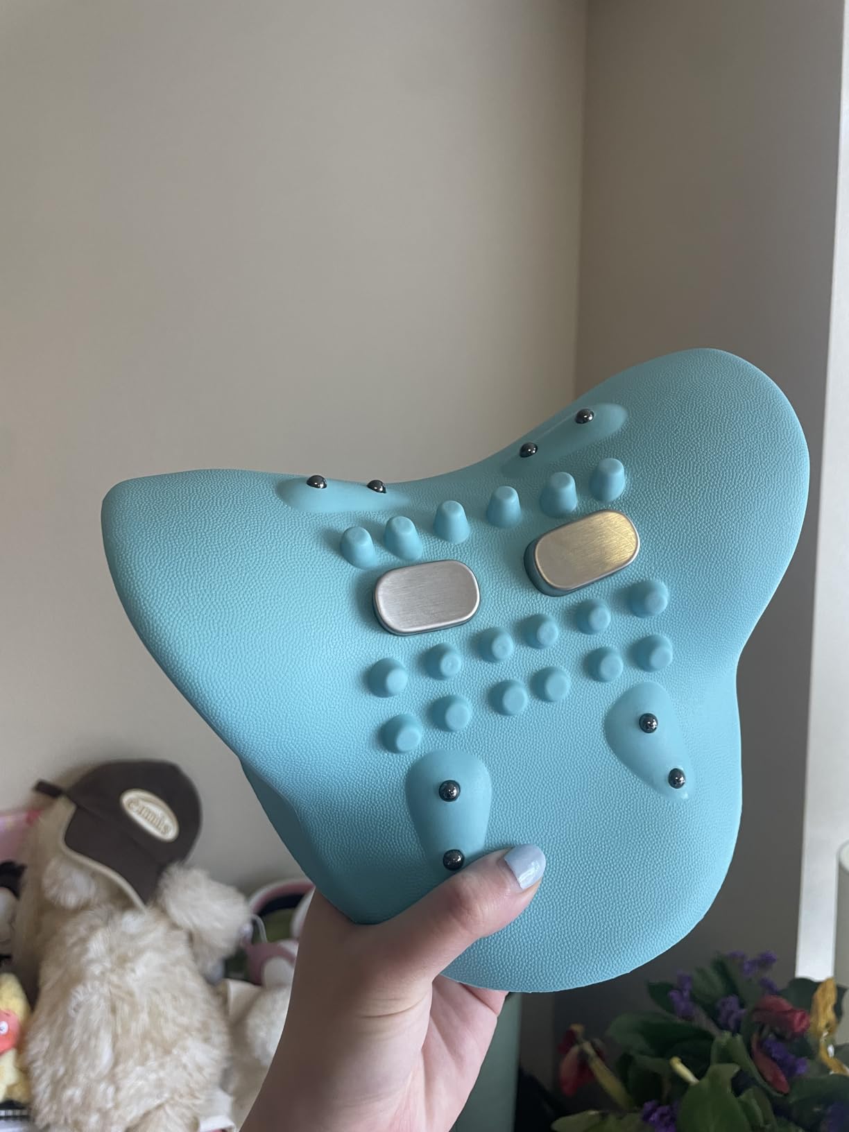 DeepRest electric neck massager in use at home